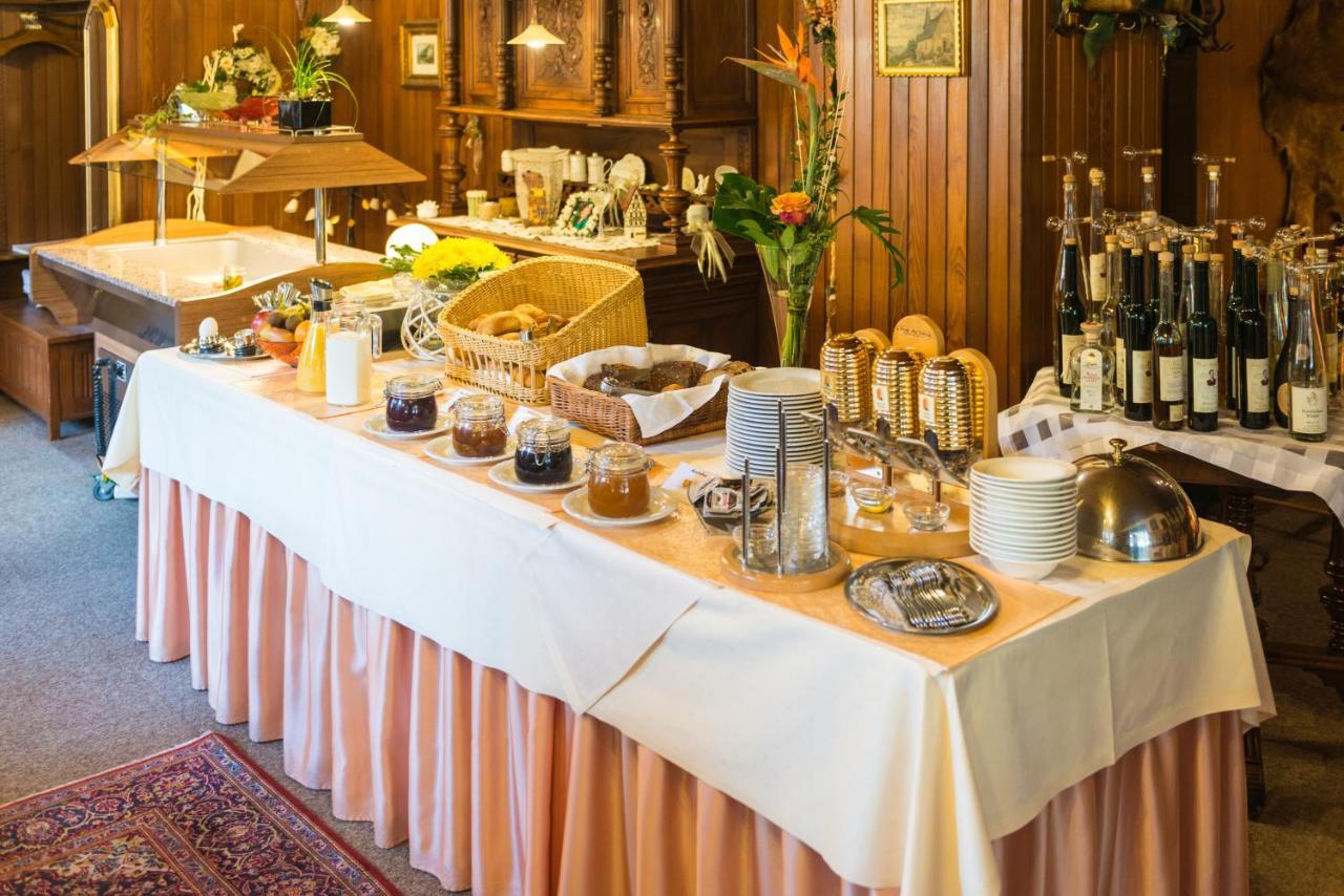 Moselromantik-Hotel Zum Loewen Эдигер-Эллер Экстерьер фото