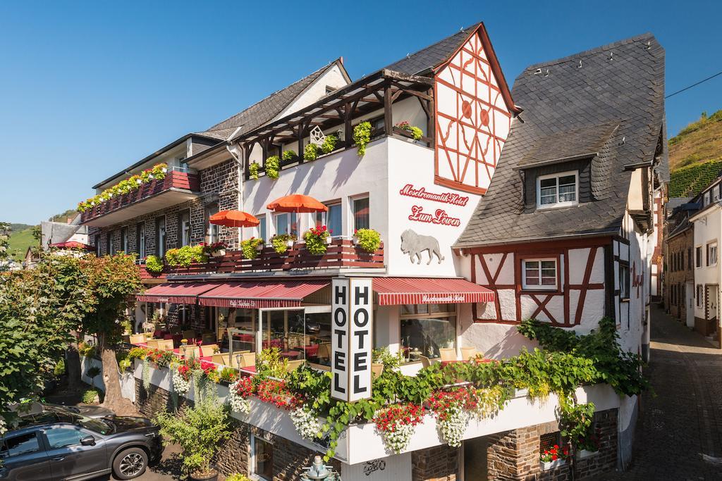 Moselromantik-Hotel Zum Loewen Эдигер-Эллер Экстерьер фото