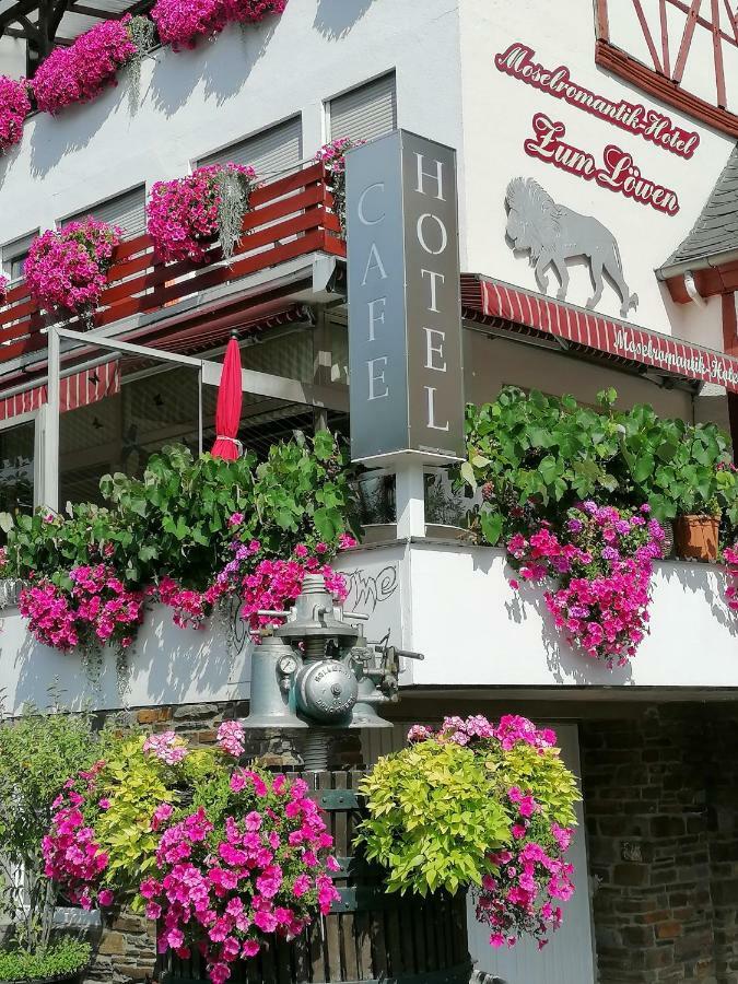 Moselromantik-Hotel Zum Loewen Эдигер-Эллер Экстерьер фото